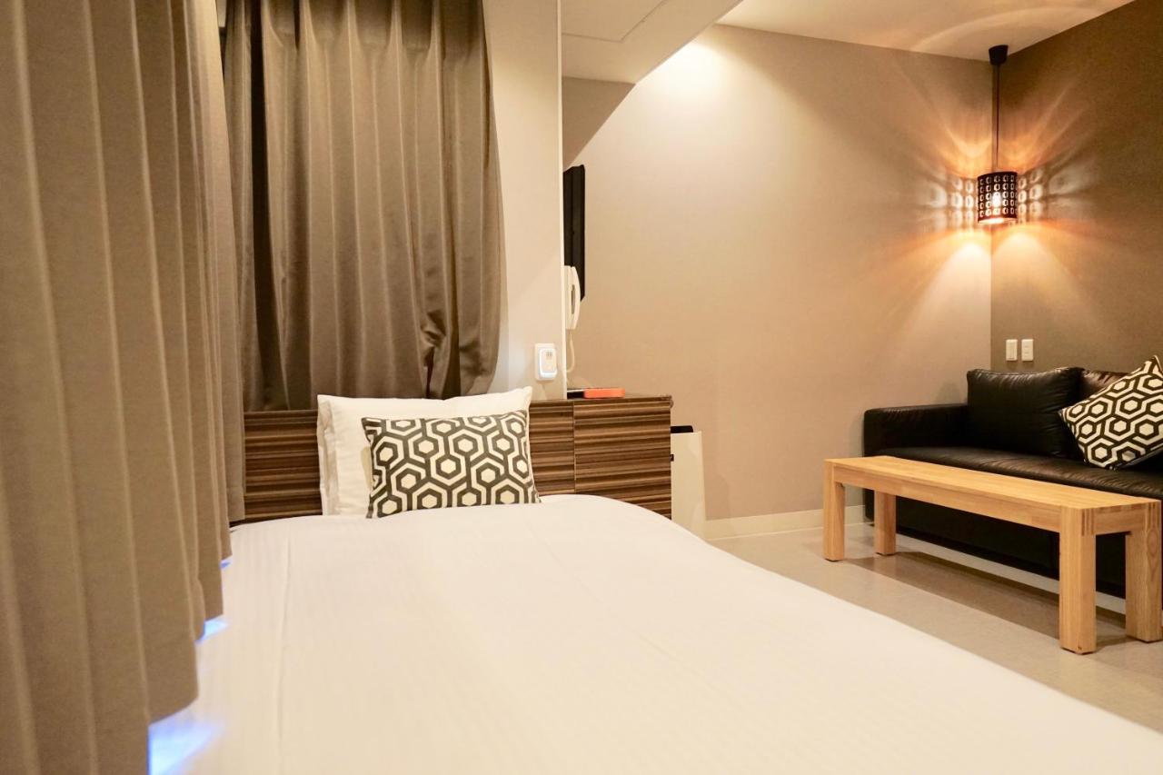 Hotel 88 Shinsaibashi Osaka Buitenkant foto